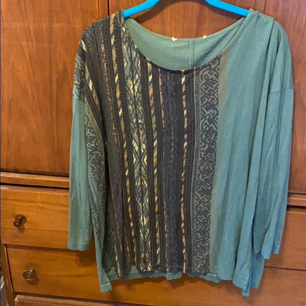 Long sleeve top
